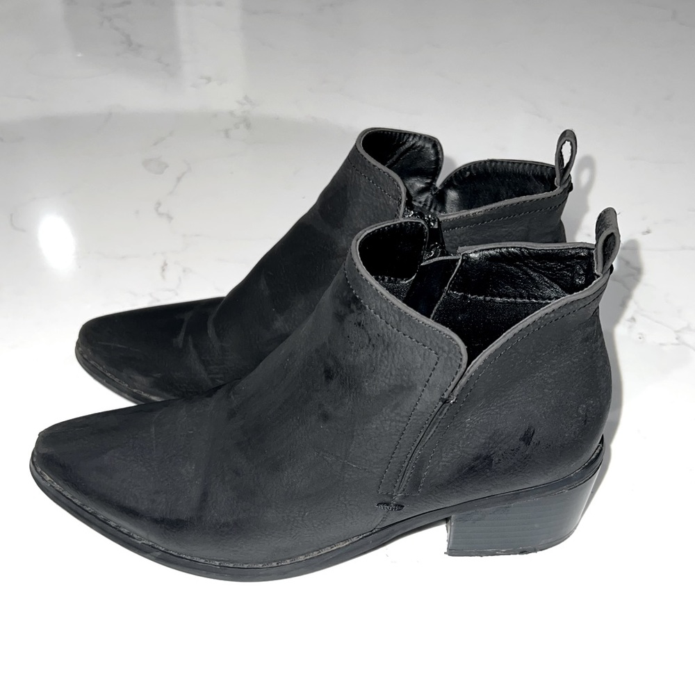 Black Heeled Boots